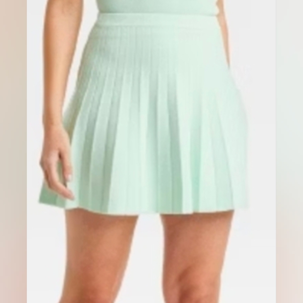 *NWT* a new day WHITE Pleated Mini Skirt